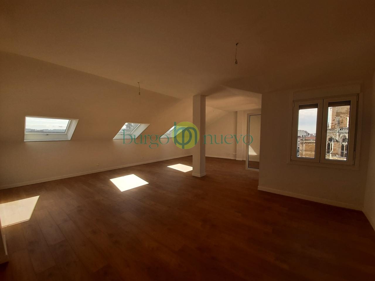 ESPECTACULAR VIVIENDA A ESTRENAR, A LOS PIES DE LA CATEDRAL - Foto 16