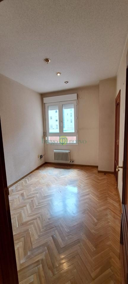 ESTUPENDA VIVIENDA JUNTO AL CORTE INGLES, CON VISTAS AL PARQUE DEL TREN - Foto 11