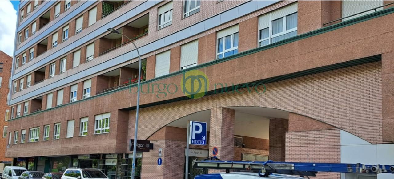 ESTUPENDA VIVIENDA JUNTO AL CORTE INGLES, CON VISTAS AL PARQUE DEL TREN - Foto 14