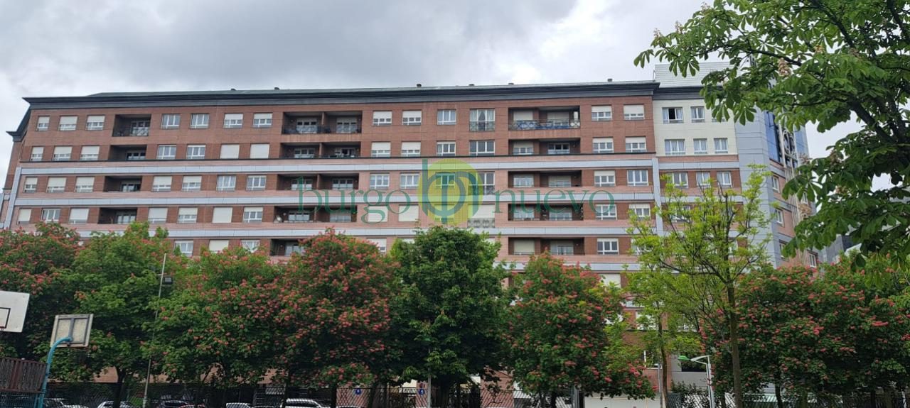 ESTUPENDA VIVIENDA JUNTO AL CORTE INGLES, CON VISTAS AL PARQUE DEL TREN - Foto 15