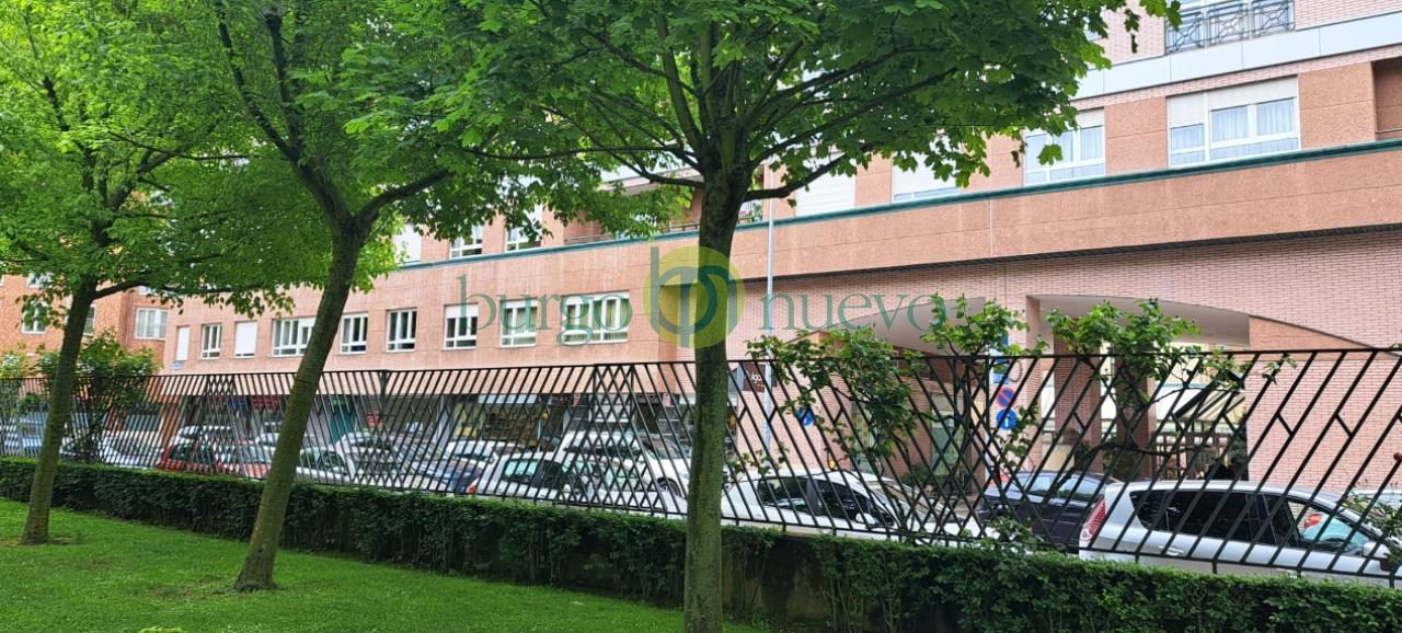 ESTUPENDA VIVIENDA JUNTO AL CORTE INGLES, CON VISTAS AL PARQUE DEL TREN - Foto 16