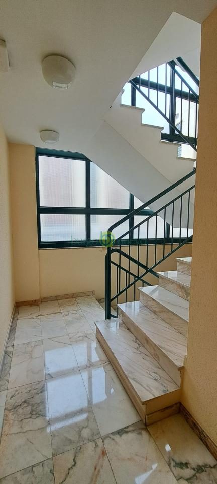 ESTUPENDA VIVIENDA JUNTO AL CORTE INGLES, CON VISTAS AL PARQUE DEL TREN - Foto 5