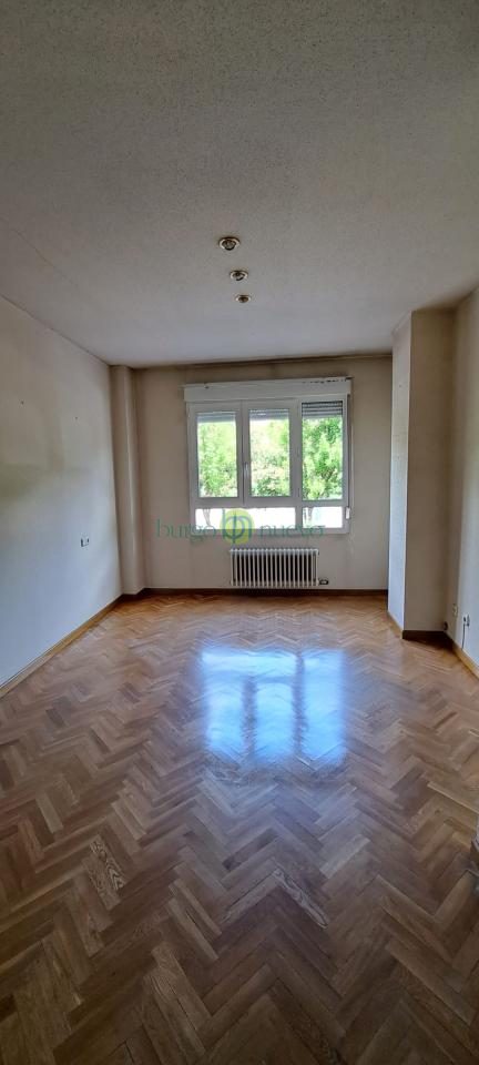 ESTUPENDA VIVIENDA JUNTO AL CORTE INGLES, CON VISTAS AL PARQUE DEL TREN - Foto 6