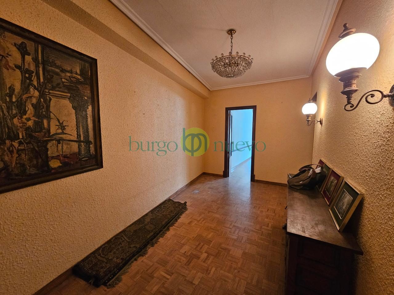VIVIENDA EN PLENO CENTRO DE LEON, CON TERRAZA EXTERIOR!!