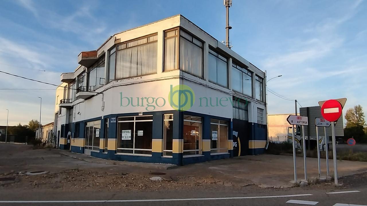 EDIFICIO COMERCIAL EN PUENTE DE ORBIGO.  EXCELENTE SITUACION