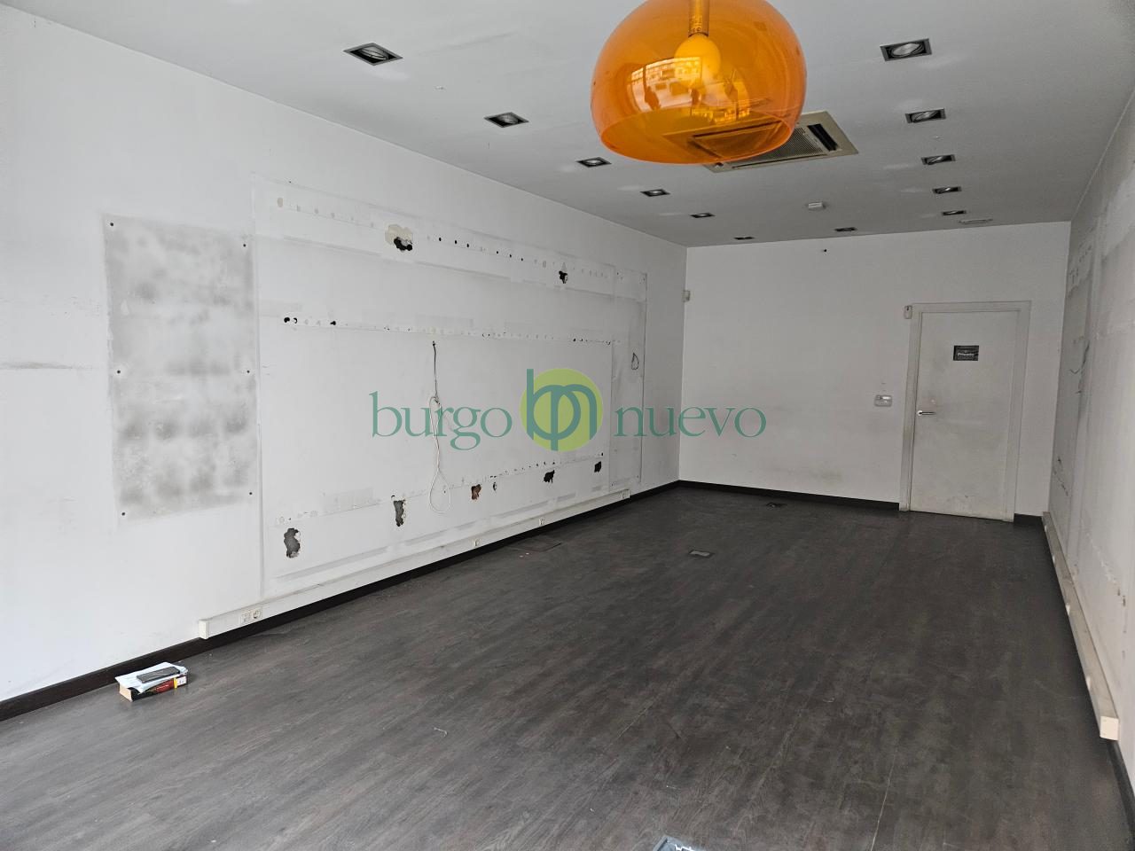 LOCAL EN VENTA AL PRINCIPIO DE LA AV. ALCALDE MIGUEL CASTAÑO