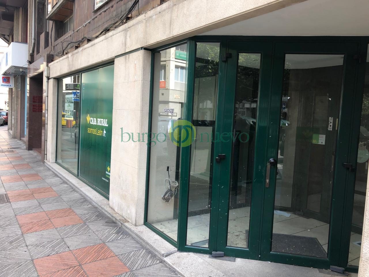 LOCAL ACONDICIONADO EN PLAZA CORTES LEONESAS