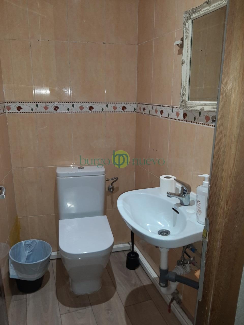 LOCAL ACONDICIONADO EN BURGO NUEVO - Foto 8