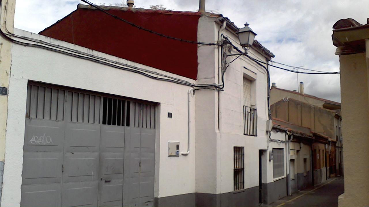 VENTA DE CASA EN BENAVENTE