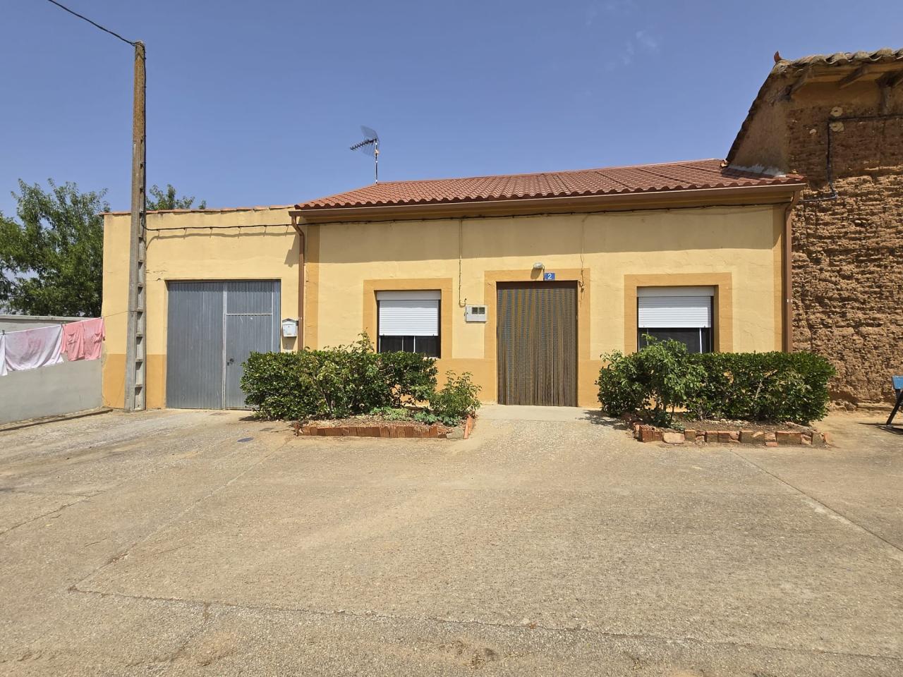 VENTA DE CASA EN CALLE RONDA QUINTAL 4