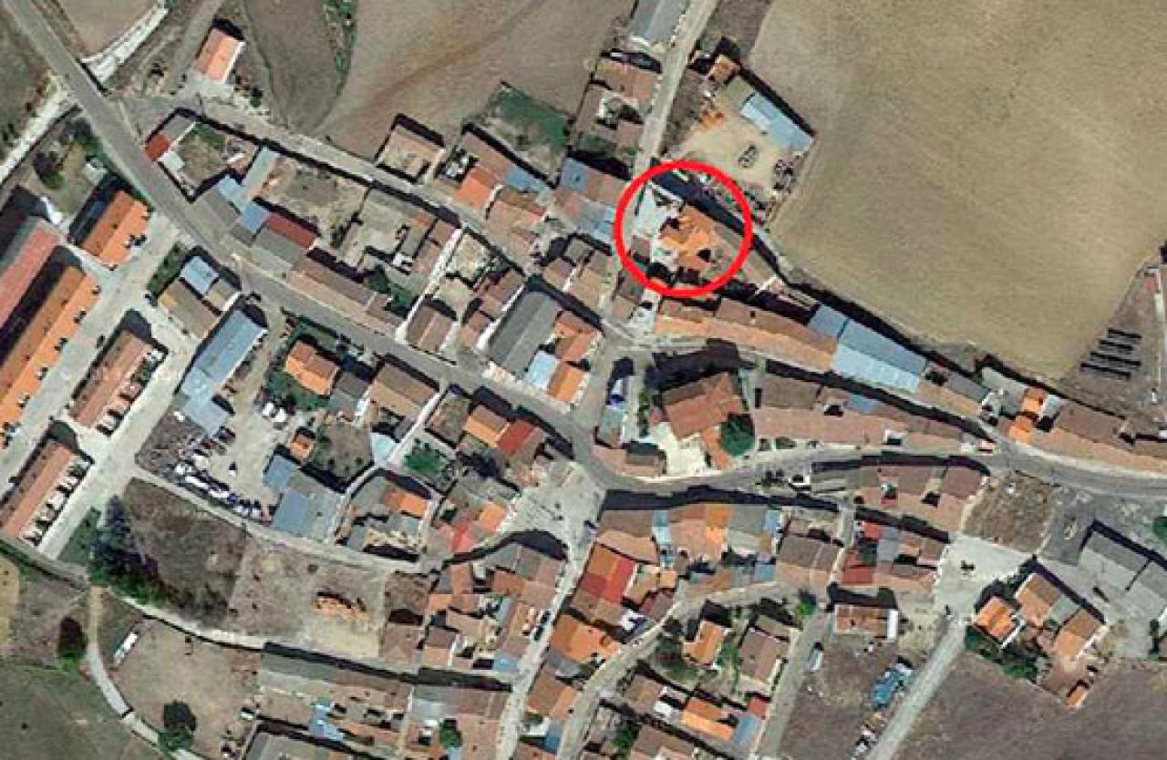 OBRA PARADA EN CALLE IGLESIA Nº 3 