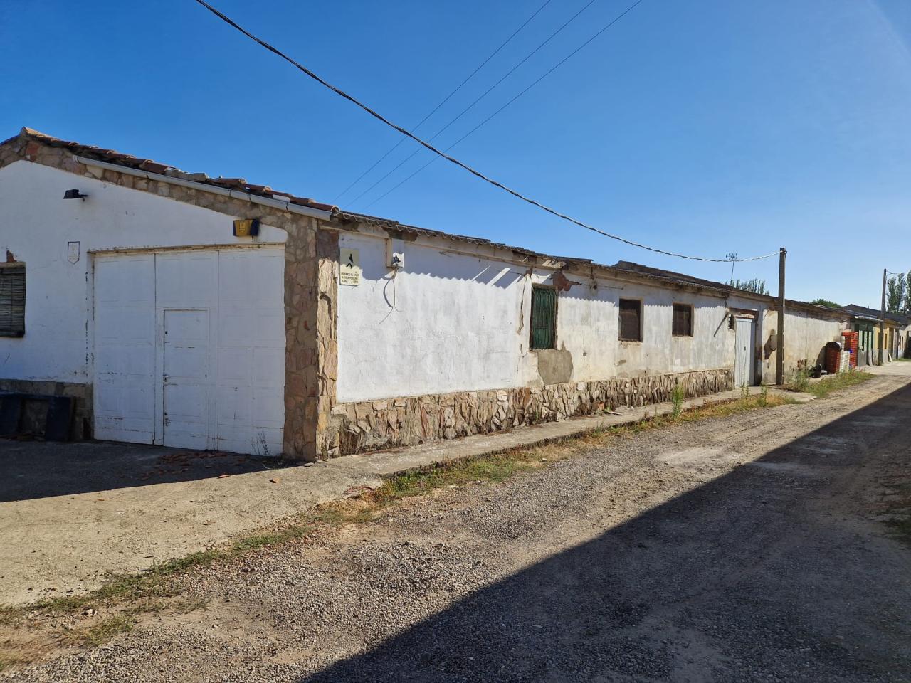 Local en Calle Ar Cadañeras Pavo 6008 