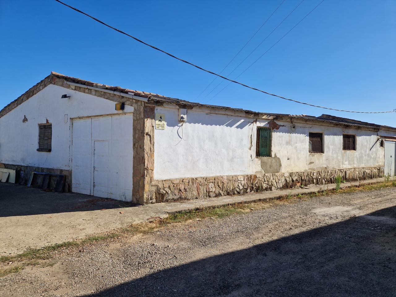 Local en Calle Ar Cadañeras Pavo 6008 