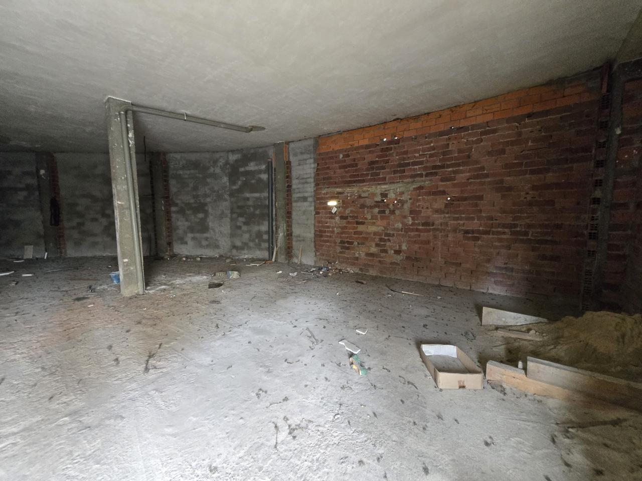 LOCAL EN TROBAJO DEL CAMINO, LEON