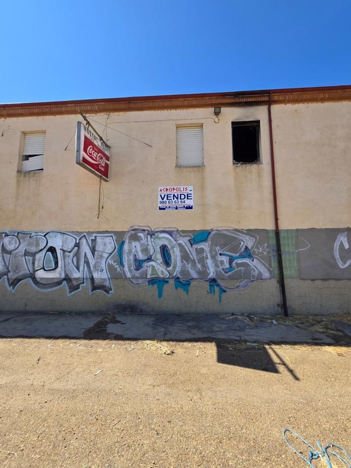 VENTA DE LOCAL EN POBLADURA DEL VALLE