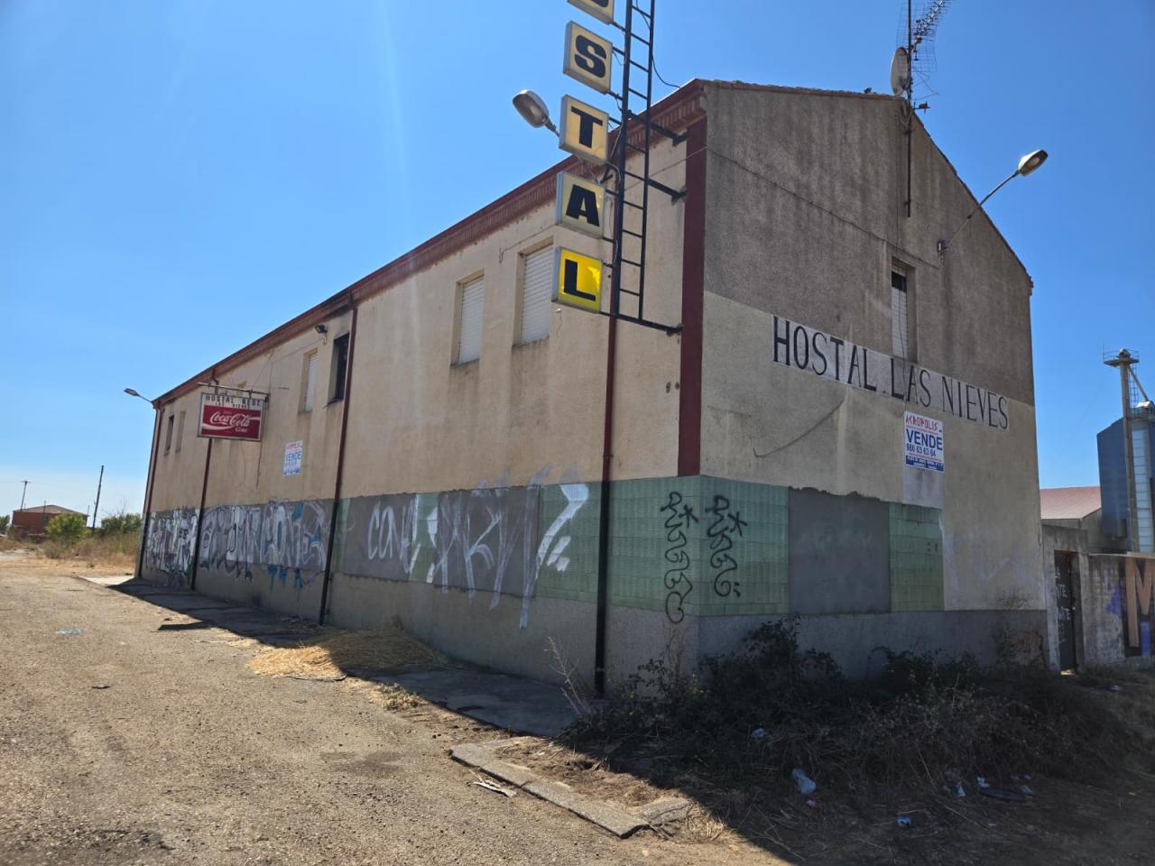 VENTA DE LOCAL EN POBLADURA DEL VALLE