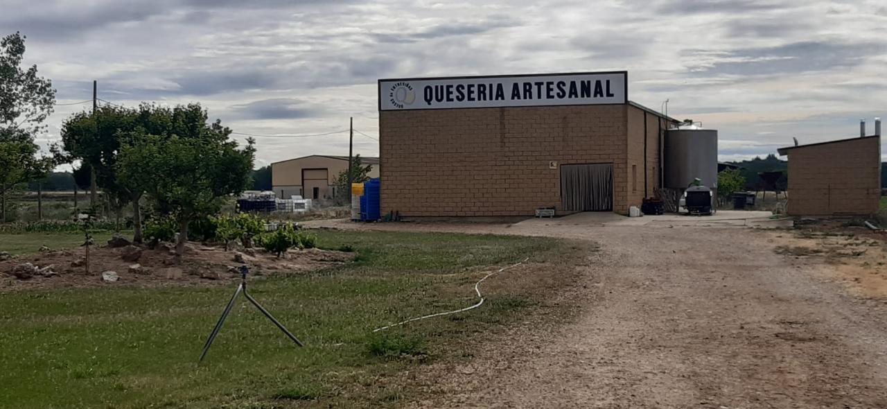 VENTA DE LOCAL EN SAN CRISTOBAL DE ENTREVIÑAS
