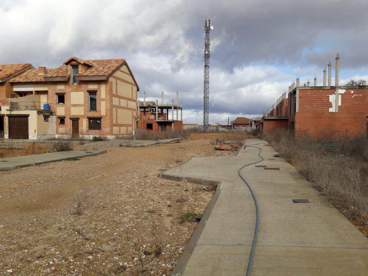 PARCELA EN CONSTRUCCION - VEGUELLINA DE ORBIGO