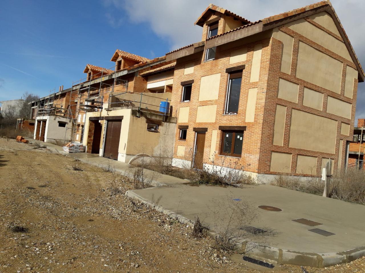 PARCELA EN CONSTRUCCION - VEGUELLINA DE ORBIGO