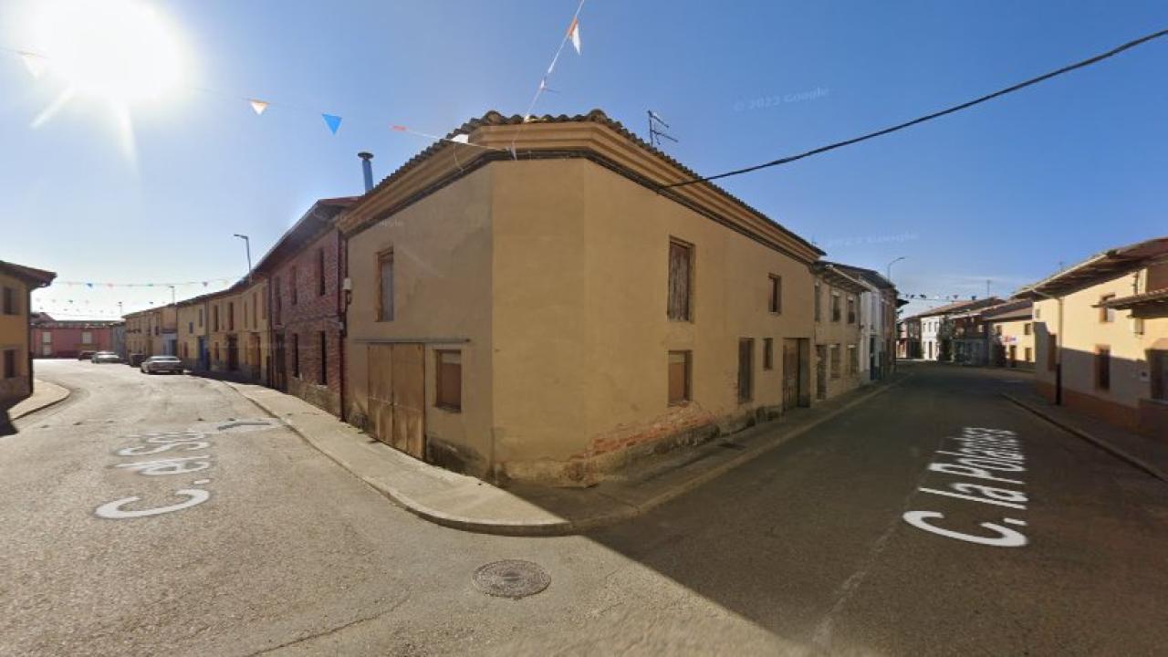 SOLAR RUSTICO EN CRISTOBAL DE LA POLANTERA